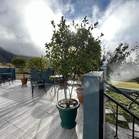 Up Hotel Kazbegi Ngoại thất bức ảnh