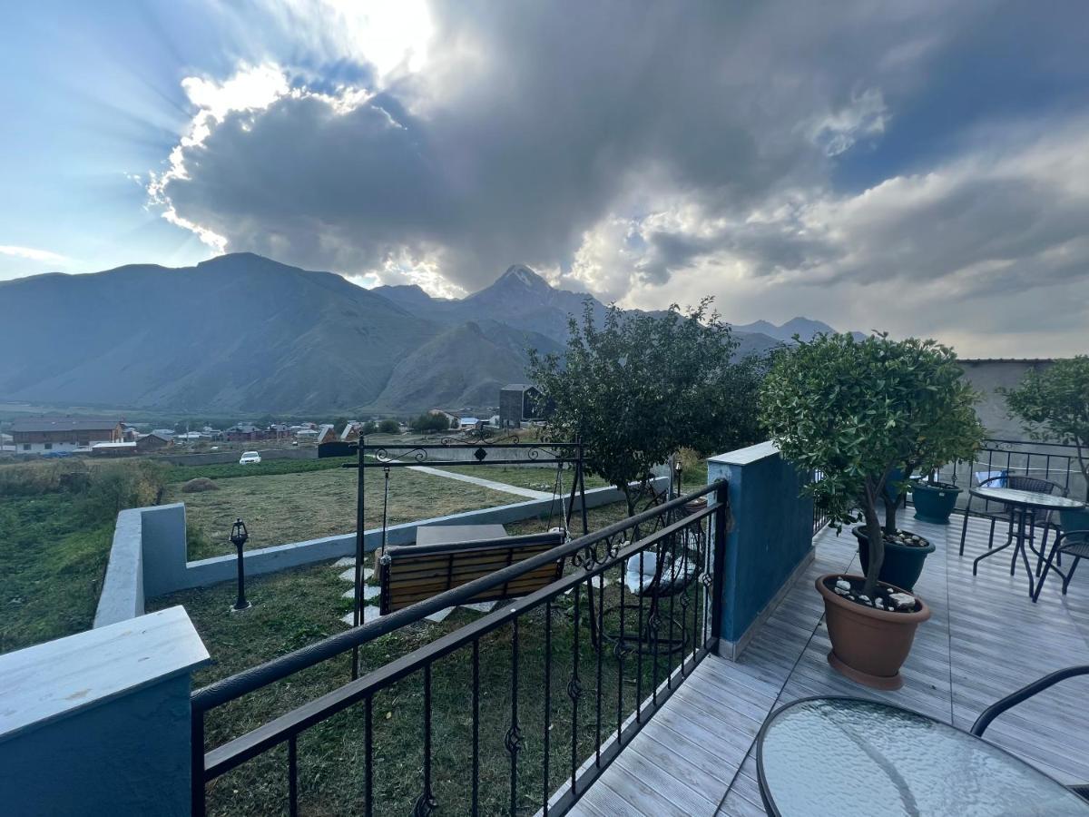 Up Hotel Kazbegi Ngoại thất bức ảnh