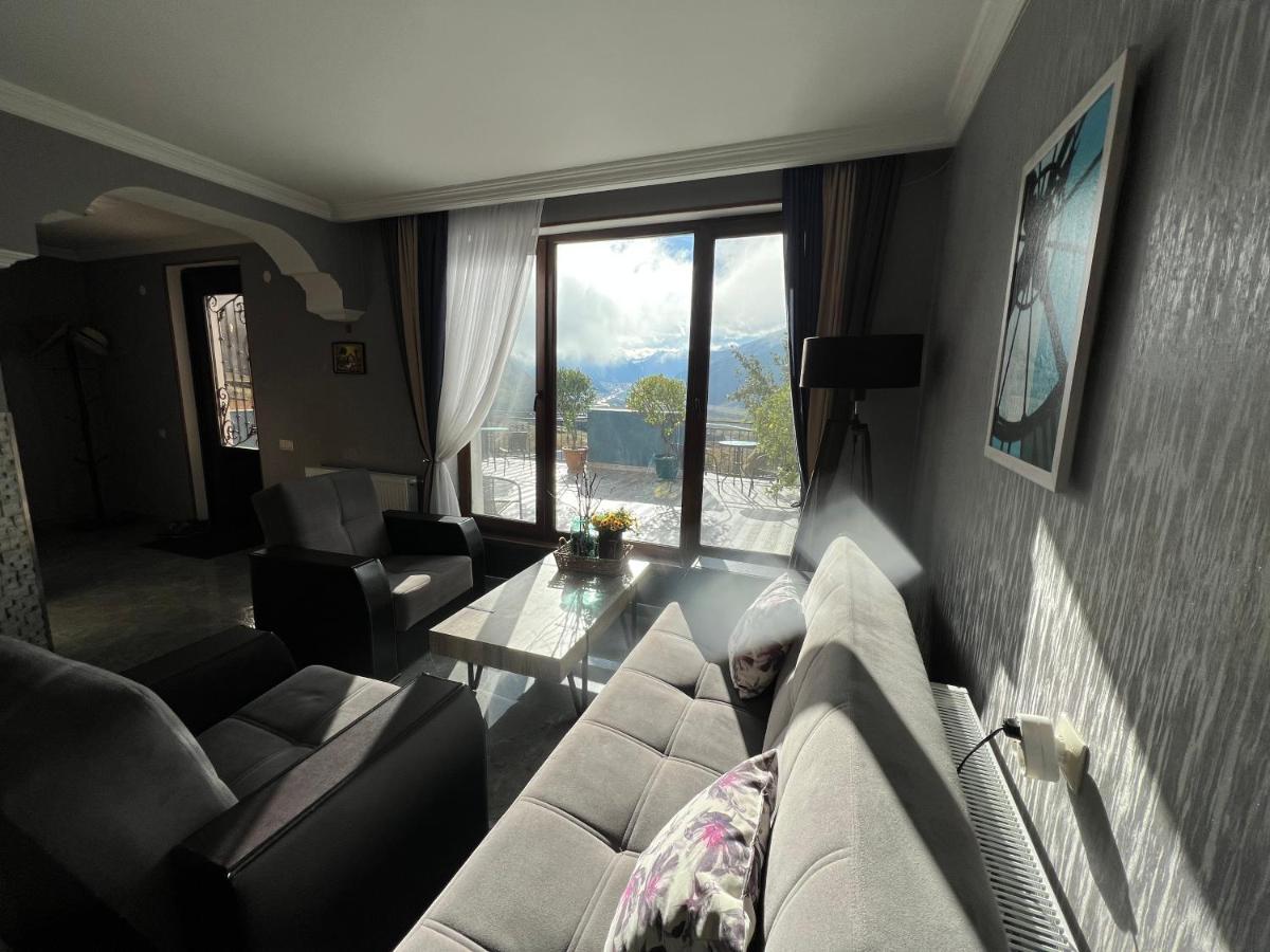 Up Hotel Kazbegi Ngoại thất bức ảnh