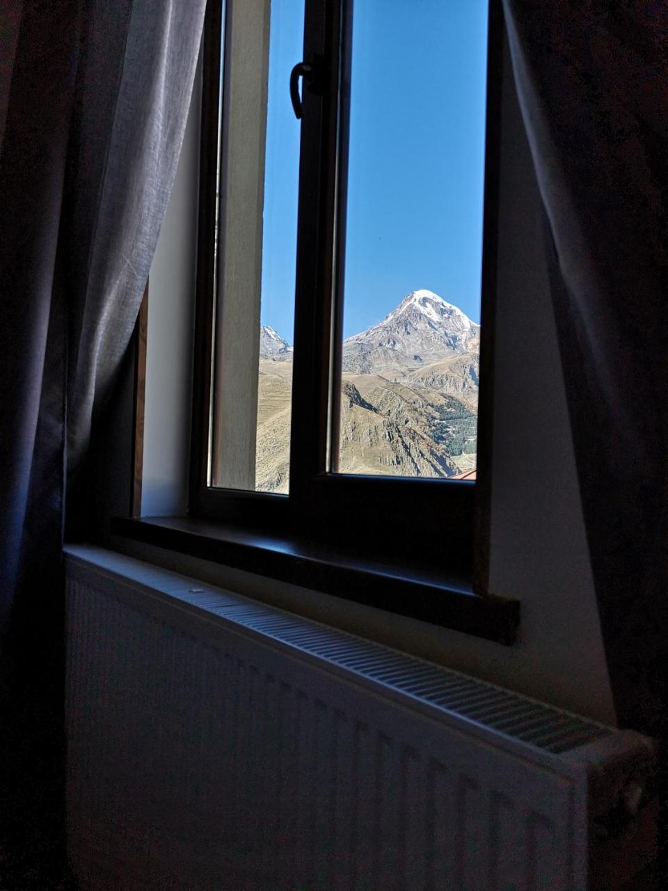 Up Hotel Kazbegi Ngoại thất bức ảnh
