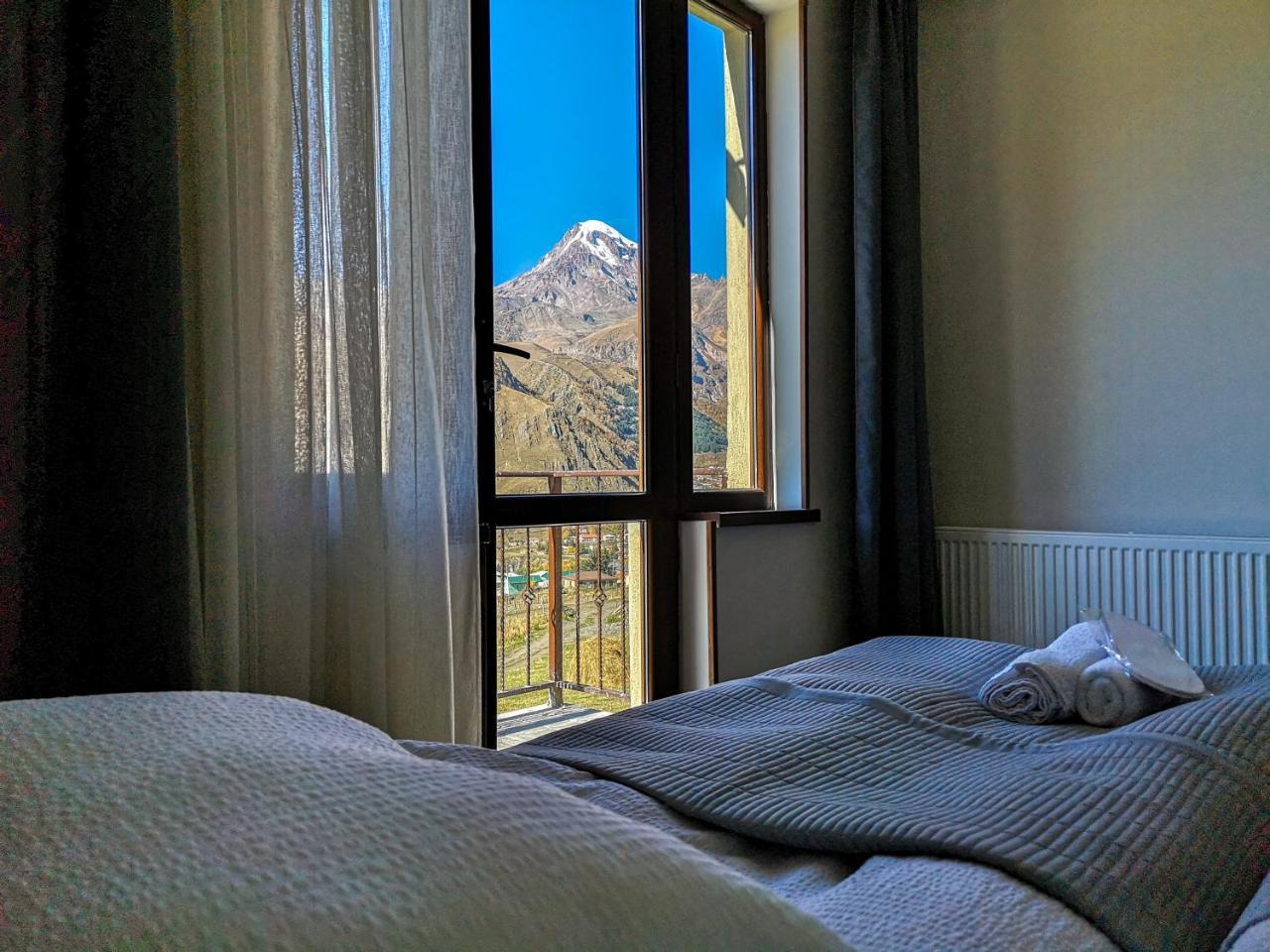 Up Hotel Kazbegi Ngoại thất bức ảnh