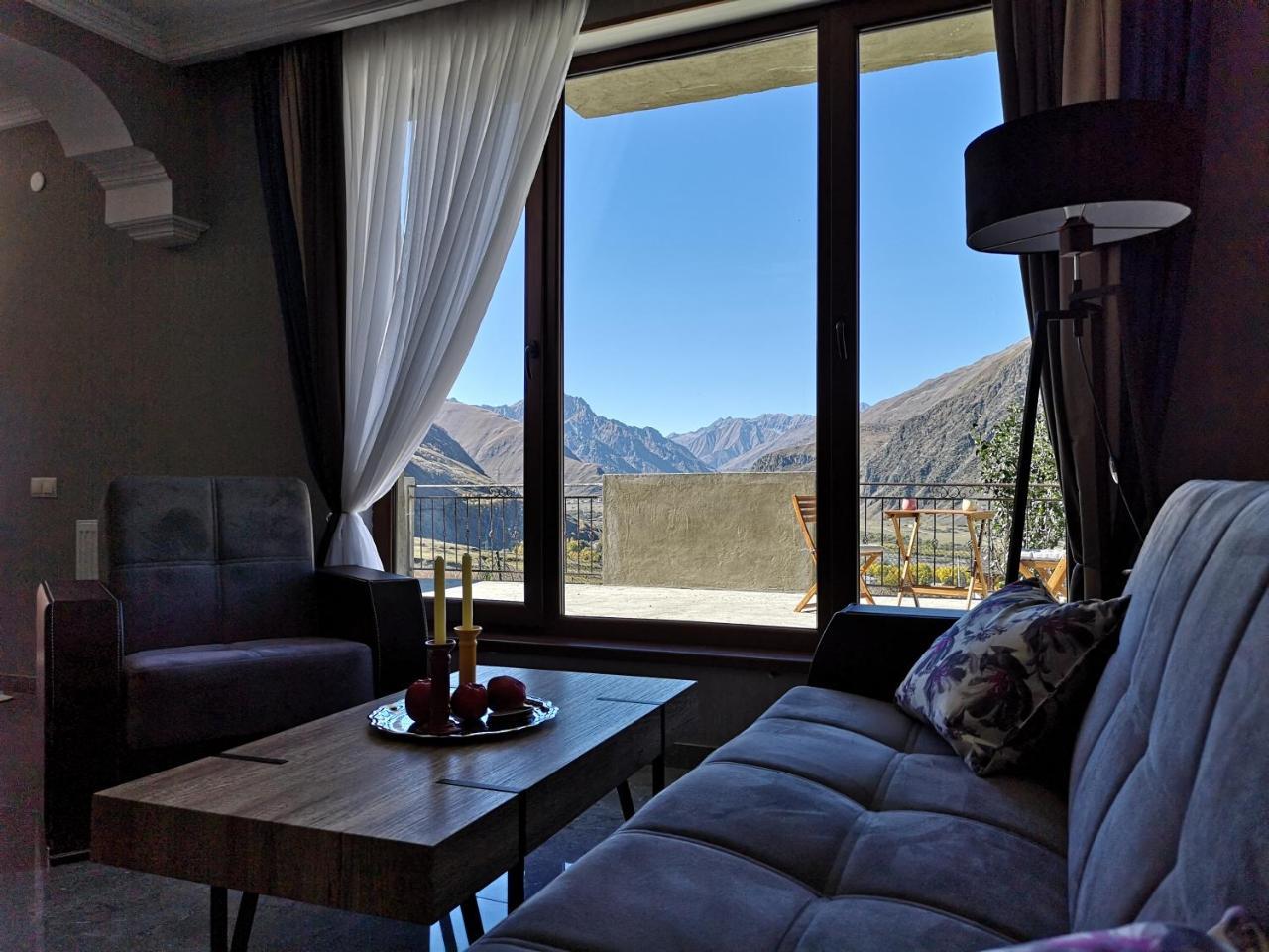 Up Hotel Kazbegi Ngoại thất bức ảnh