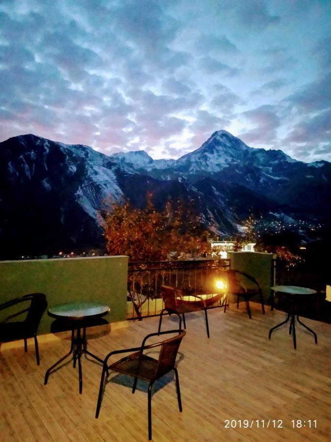 Up Hotel Kazbegi Ngoại thất bức ảnh