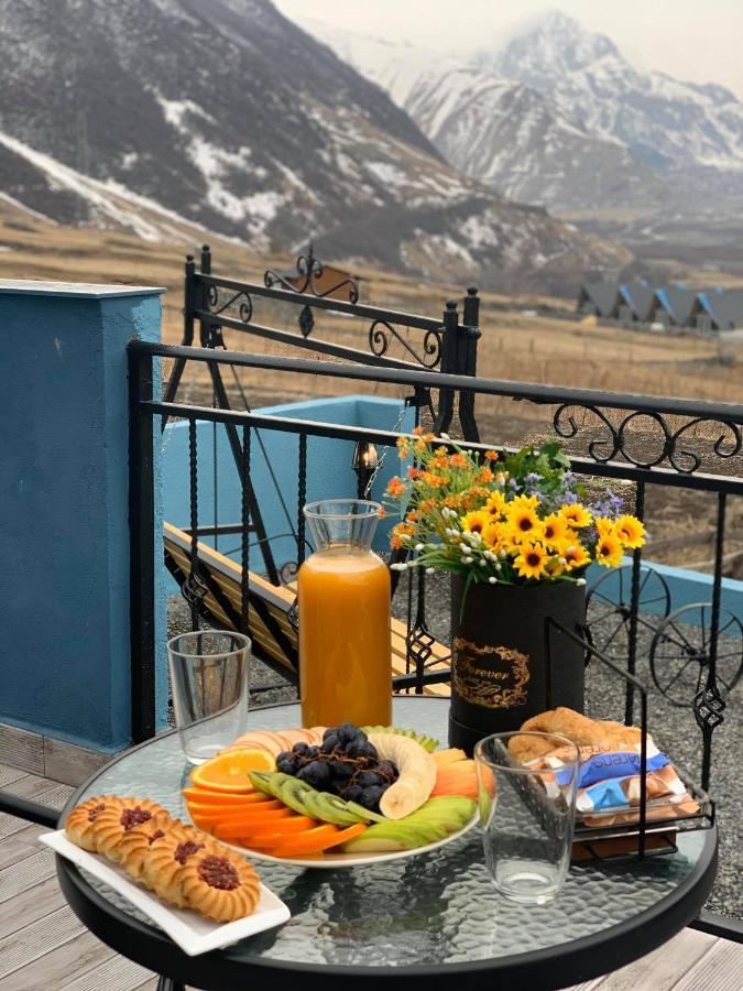 Up Hotel Kazbegi Ngoại thất bức ảnh